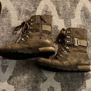 Sorel Emelie Conquest Boots